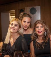 Η εκρηκτική LOVE ITOYA μας ξεσήκωσε το βράδυ της Παρασκευής στο SoHo Absolutely Fabulous!