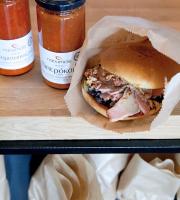 Δοκιμάζοντας κάτι από TU Canteen