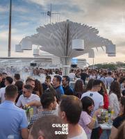 Φωτορεπορτάζ από το επικό πάρτυ με τον Culoe De Song στο Yacht Club