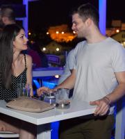 Καλοκαιρινή απόδραση στην ταράτσα του Yacht club