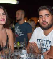 Καλοκαιρινή απόδραση στην ταράτσα του Yacht club
