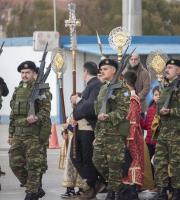 Θεοφάνεια: Αγιάστηκαν τα νερά στο λιμάνι της Αλεξανδρούπολης (video & φωτο)
