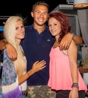 Ξέφρενο χορευτικό πάρτι με Mr. Bachata στο Yacht Club.