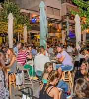 Το Κυβερνείο Cafe Bar έκλεισε τα δύο χρόνια λειτουργίας του με ένα πάρτι φωτιά.