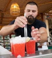 Το Calliroe Beach Bar άνοιξε την αυλαία του καλοκαιριού με ένα εντυπωσιακό Opening Party