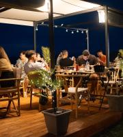Το Calliroe Beach Bar άνοιξε την αυλαία του καλοκαιριού με ένα εντυπωσιακό Opening Party