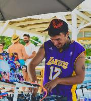 Παγωμένο... Jägermeister πάρτι την Κυριακή στο "Yolo beach bar".