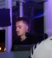 Βράδια Παρασκευής στο μοναδικό Yacht Club