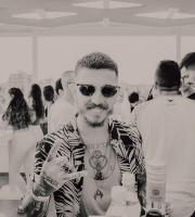 DJeff Afrozila και DaMike στην ταράτσα του Yacht club, στο λιμάνι