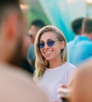 Τριανταφύλλου και Εchonomist στο super καλοκαιρινό πάρτυ του YaSu, στην Αγία Παρασκευή