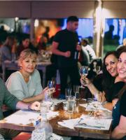 Ξεχωριστή βραδιά γευσιγνωσίας στο ατμοσφαιρικό Θέα Θάλασσα