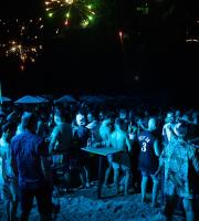 Tα "έσπασε" ο Dj Kiko Navarro στο Vamos beach bar!