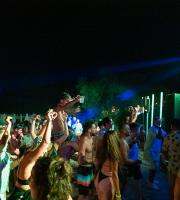 Tα "έσπασε" ο Dj Kiko Navarro στο Vamos beach bar!