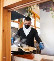 Το "Χωριό 1939" άνοιξε και φάγαμε στα εγκαίνιά του τα καλά, καλύτερα!