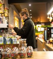 Το νέο cafe "De-tox" άνοιξε και μας "μάγεψε" με το χαρμάνι του καφέ του!