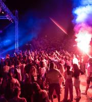 Απολαυστικός ήταν ο Σωκράτης Μάλαμας στο θέατρο Αλτιναλμάζη!