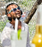 Ο Dj Bengoa 'τα έσπασε' στο Αqua Mare στην Αγία Παρασκευή.