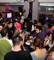 Κάθε Κυριακή στο Bocca bar, στην παραλιακή, έχει φοιτητική βραδιά.