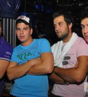 Mykonos in the city party με τον Dj Pete, την Παρασκευή στο Prive Club.