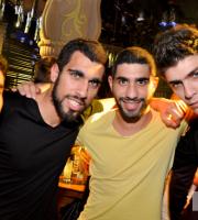 Κυριακή στο Prive club με ladies night και όποιος αντέξει!