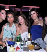 Yacht club: Η πιο 'in' ταράτσα της πόλης.