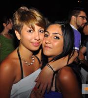 Strip show party στο Faces summer club την Κυριακή!