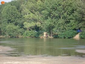 Arda nehrinin sahilerinde.