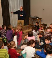 Βιβλιοπωλείο 'Ελευθερουδάκης' και Χρήστος Δημόπουλος για τα παιδιά.