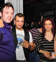 Κυριακή στο Prive club με Ladies' night!
