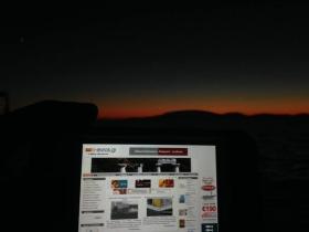 Για την καληνύχτα μας, μερίμνησε ο φίλος Βασίλης! Πριν από μερικές ώρες βρέθηκε στο Ακρωτήρι Οξειά, βορειοδυτικά του Πατραϊκού κόλπου.