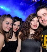 Κυριακή στο Prive club με ladies night και όποιος αντέξει!