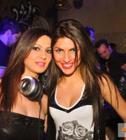 Οι τρελαμένες dj Funky E και Jenny στο Prive club - The djs.