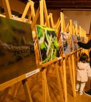 "Εικόνες από Μετάξι": Εγκαίνια της έκθεσης φωτογραφίας στο Μουσείο Μετάξης