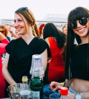 Φωτογραφίες από το set του Culoe de Song στο Yacht club, στην Αλεξανδρούπολη