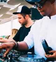 Φωτογραφίες από το set του Culoe de Song στο Yacht club, στην Αλεξανδρούπολη