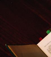 Φωτορεπορτάζ από την παράσταση «Η Αλίκη στη χώρα των θαυμάτων» στη βιβλιοθήκης της Αλεξανδρούπολης