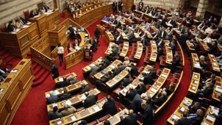 Υπερψηφίστηκαν από τη Βουλή τα προαπαιτούμενα μέτρα της συμφωνίας.