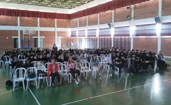 Βρέθηκε λύση και επιστρέφουν αύριο στην Ελλάδα τα παιδιά του 5ου Γυμνασίου Αλεξανδρούπολης.
