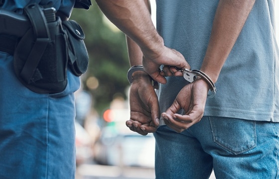 Είχε μαζί του αεροβόλο πιστόλι και 1.500 σφαιρίδια.