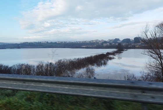 Εκτάσεις έχουν πλημμυρίσει στον Έβρο και η ΑΑΔΕ ζητά φωτογραφίες τεκμηρίωσης.