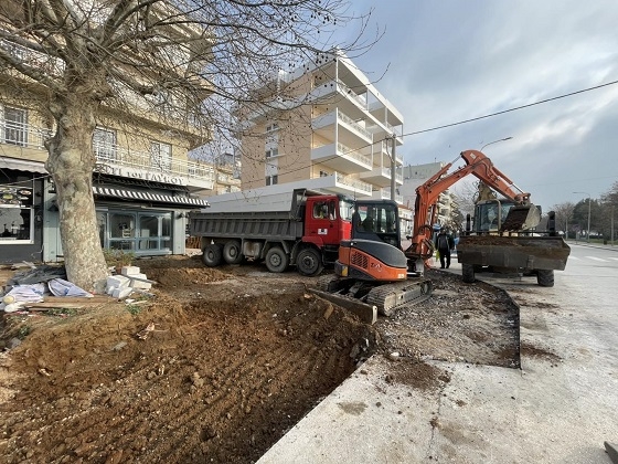Έργα ανάπλασης στην παραλιακή λεωφόρο της Αλεξανδρούπολης.