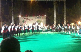 «Γιορτή Κρασιού 2013»: Έτσι γλεντάει η Αλεξανδρούπολη.