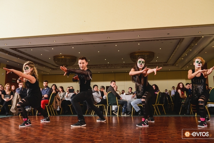 "Dancing like the stars": Διαγωνισμός χορού στο Thraki Palace.