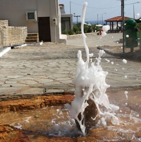 Προτάσεις για τη λειτουργία των ιαματικών λουτρών ζητά ο Δήμος Σαμοθράκης.