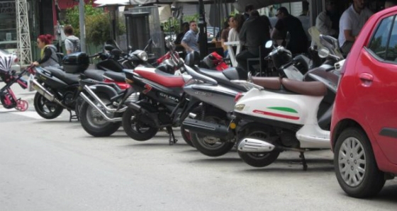 Αλεξανδρούπολη: Πρόβλημα με την εύρεση πάρκινγκ δημιουργούν τα δίκυκλα!