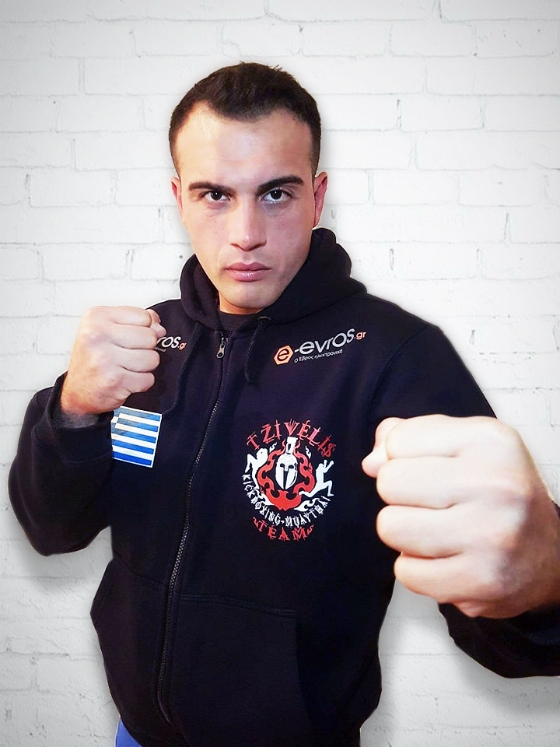 Ο Σωτήρης Τζιβελής διεκδικεί τη ζώνη WKN B' Class