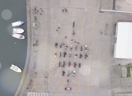 Η Ένωση Μοτοσυκλετιστών Αλεξανδρούπολης "ΟΙ ΑΓΡΙΑΝΕΣ" μας ευχήθηκε χρόνια πολλά με ένα... ιδιαίτερο τρόπο!