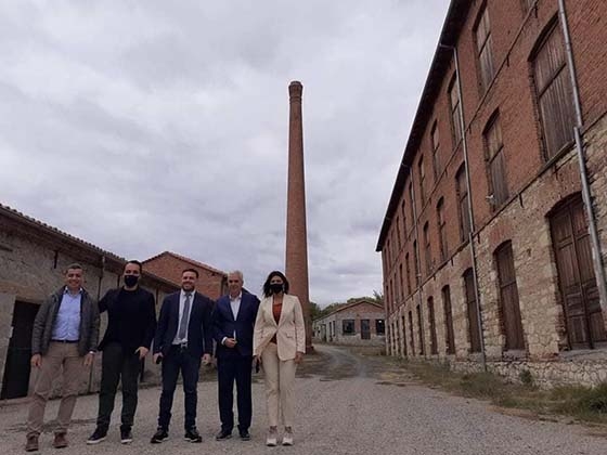 Στιγμιότυπο από την επίσκεψη της στο Μεταξουργείο Τζίβρε.