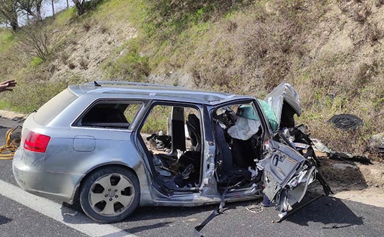Σε άμορφη μάζα μετατράπηκε το AUDI που σκόρπισε το θάνατο στην Εγνατία