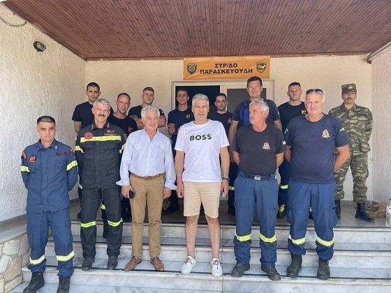 Το πυροσβεστικό κλιμάκιο του Μεγάλου Δερείου, επισκέφθηκε ο Περιφερειάρχης.